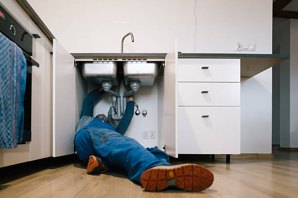 Professional Leak Detection technician working in Bayside, NY